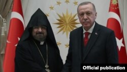 Թուրքիայի նախագահ Ռեջեփ Էրդողանն ընդունում է Պոլսո Հայոց պատրիարք Սահակ Մաշալյանին, 15-ը հունվարի, 2019թ.