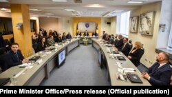 Prvi sastanak nove kosovske vlade održan je odmah dan nakon što je izabrana