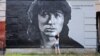 Graffiti în Sankt Petersburg cu cântărețul de rock și idol al tinerilor epocii perestroika, Viktor Țoi.