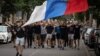 Pripadnici krajnje deasničarskih i huliganskih grupa na protestu protiv održavanja festivala "Mirdita, dobar dan", 27. jun 2024.