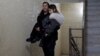 "Ба чуқурӣ тела надиҳад, гуфта хавотир мешавам"
