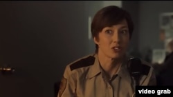 Carrie Coon in the U.S. TV series Fargo, which has a cult following in Russia. 