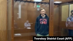 Aleksei Navalny's brother, Oleg, is among 10 of his supporters whom the Memorial NGO has recognized as political prisoners. (file photo)