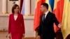 Святкові заходи у Молдові ненадовго відклали через затримки літаків президентів України та Румунії