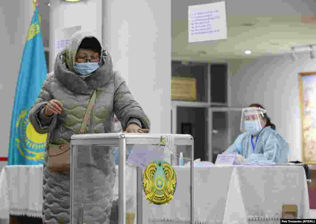 Voting in Almaty