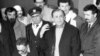 Fostul lider comunist Ion Iliescu, la Revoluția din 1989, în studioul 4 al televiziunii publice. 