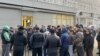 Митинг водителей службы «Яндекс.Такси» в Бишкеке, 2 декабря 2024 г.