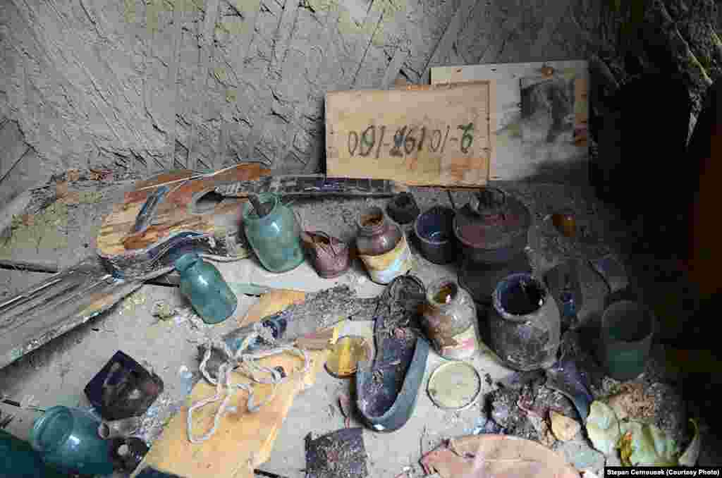 The researchers from Gulag.cz also found many items belonging to prisoners that had been left at the camps when they were abandoned.