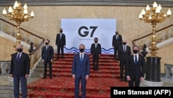Міністри закордонних справ G7 на початку засідання міністрів закордонних справ G7 у Лондоні, 4 травня 2021 року