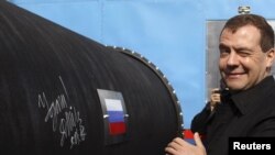 Президент России Дмитрий Медведев на открытии газопровода «Северный поток». Выборг, 9 апреля 2010 года. 