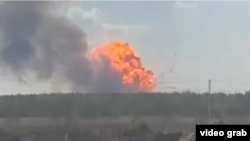 O fotografie neverificată arată o explozie în districtul Kirjah din regiunea Vladimir, pe 22 aprilie 2025.