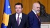 Albanski premijer Edi Rama (desno) i kosovski premijer Aljbin Kurti prisustvuju konferenciji za novinare u Tirani, 11. februara 2020.