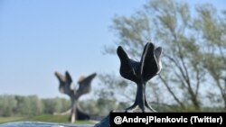 Jasenovački cvijet, spomenik svim žrtvama koncentracijskog logora Jasenovac u Drugom svjetskom ratu
