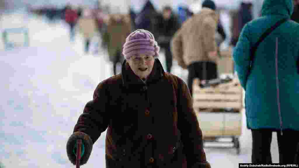 The majority of those making the crossing are retirees from separatist-held territory coming to collect their pensions from Ukraine's central government.