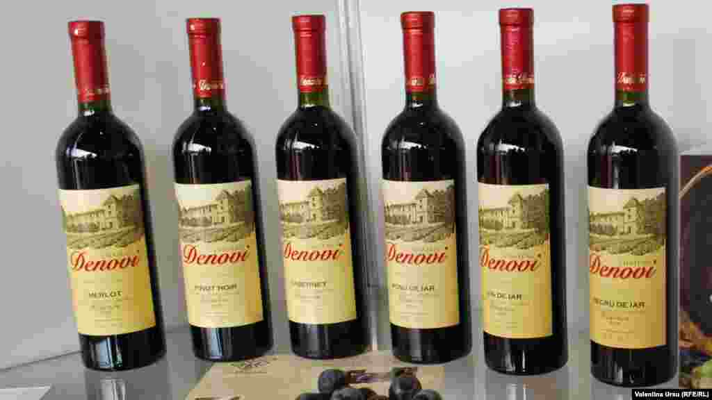 Merlots, Pinot Noirs, and other varietals from the Denovi winery.